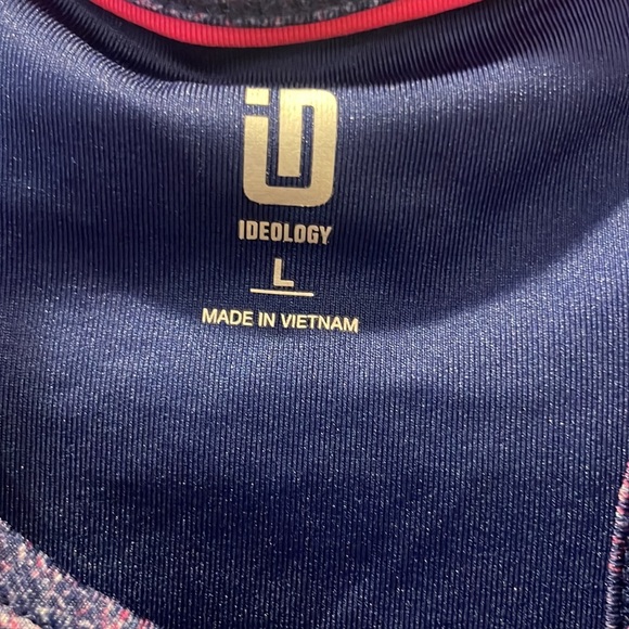 Ideology workout shirt - Picture 2 of 3